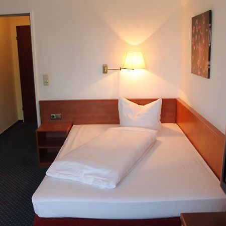 Hotel-Restaurant Seegarten Quickborn Квикборн Номер фото