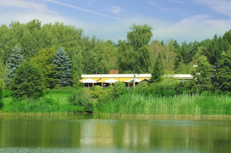 Hotel-Restaurant Seegarten Quickborn Квикборн Экстерьер фото